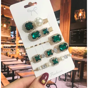 Souprava šperků B-TOP Sada 5 ks štrasových sponek do vlasů - zlatá/ barevná Druh barvy: Zelená