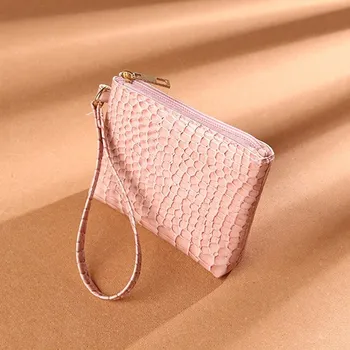 Malá elegantní dámská peněženka v imitaci krokodýlí kůže Barva: růžová 5