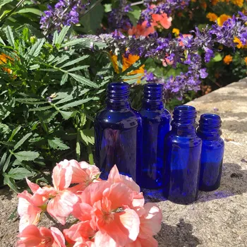 Lékovka Prázdná 10ml lahvička z modrého skla