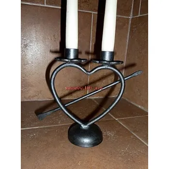 Svícen Kovový svícen Srdce Šíp