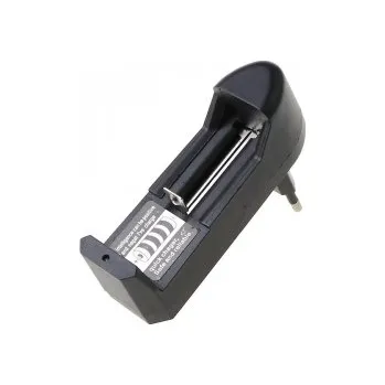 Měnič napětí Nabíječka pro baterie AA, AAA, C, D, RCR123, Gumstick 10440, 14500, 16340, 17335, 17500, 17670, 18500, 18650