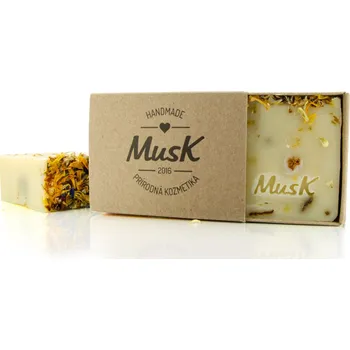 Mýdlo MusK Rozkvitnutá lúka - přírodní mýdlo se sušenými bylinkami a květinovou vůní 100g