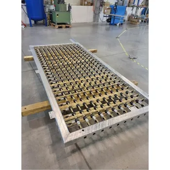 Pletivo Šplhací síť Herkules PES 16 mm, oko 10x10 cm, rozměr 2,56 x 1,12 m, béžová