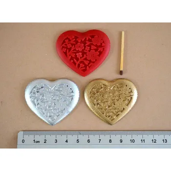 Vánoční dekorace Vosková ozdoba - Srdce s reliéfem - 1 ks stříbrné