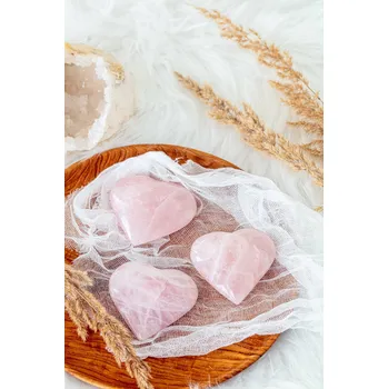 Přírodní kámen YogaDay Srdce z růženínu číslo: 200-250g