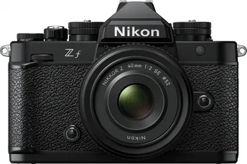 Kompakt s výměnným objektivem Nikon Z f