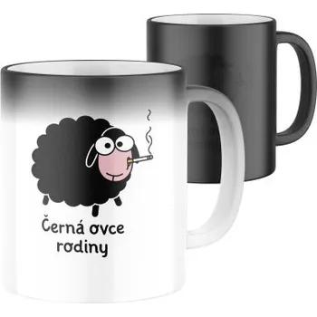 Magický keramický hrnek s potiskem Černá ovce rodiny