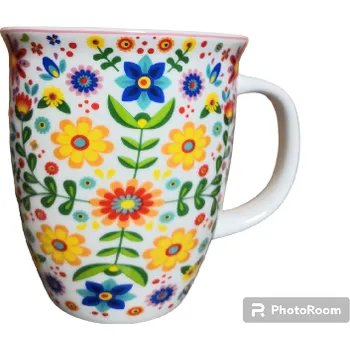 Porcelánový hrnek s květy 650 ml (Bílý hrnek barevné květy)