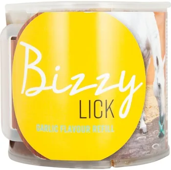 Bizzy Lick Minerální liz pro koně Česnek 1 kg