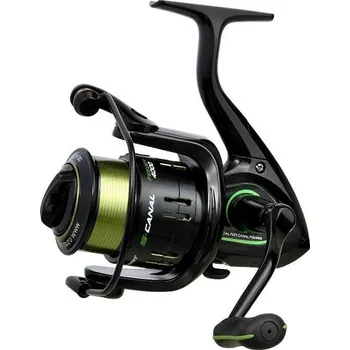 Rybářský naviják Flagman naviják S-Canal Feeder 4000 (SCF4000) (Flagman S-Canal Feeder 4000 je rozšířením série „S“, kterou naši rybáři tak milují! Naviják S-Canal Feeder má stylový černý design a je jako stvořený pro lov s lehkými až středními krmítky v proudu, tak pro l