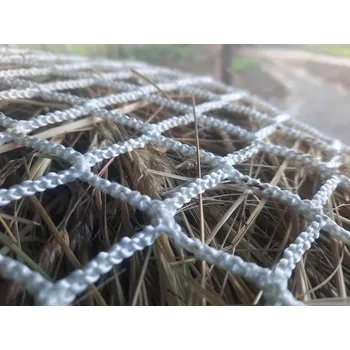 Síť na seno síť na seno, 1X1 m, oko 2 cm, BEZUZLOVÝ POLYESTER