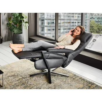 Křeslo Kožené polohovací televizní křeslo TRAPANI s elektrickým polohováním s kardiováhou a asistencí vstávání s baterií