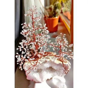 Drahý kámen Strom na kameni - Kouzelný lesík křišťálová geoda 35cm Drátované stromy života