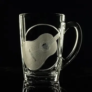 hrnek na čaj 250ml se španělskou kytarou - ručně ryté (broušené) dárková krabička, dárek pro hudebníka