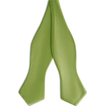 Saténový vázací motýlek s&nbsp;diamantovou špičkou v&nbsp;barvě mořské zeleně - Trendhim