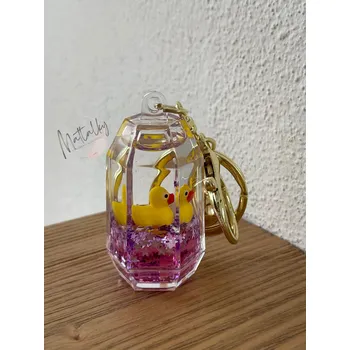 Klíčenka s tekutinou kachnička v hranaté lahvičce