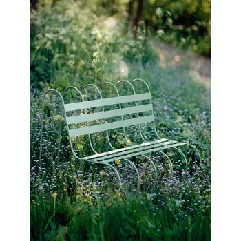 Design House Stockholm Zahradníkova pohovka