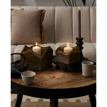 Bytová dekorace Sada 2 svícnů tmavě hnědé dřevo Zoufalý vzhled Ručně vyráběné Přírodní Rustikální Beliani