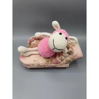 Ručně háčkovaná ovečka barevná chlupatá růžová