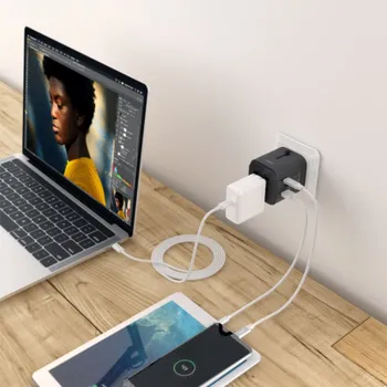 Cestovní adaptér PA-TA01 Black univerzální cestovní síťový adaptér 2xUSB+1xUSB C | 7,8A | hodí se do 150 zemí