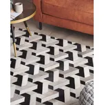 Plošný koberec z černé hovězí kůže s geometrickým vzorem Patchwork 160 x 230 cm Beliani