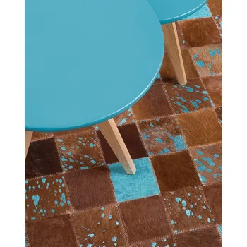 Koberec Koberec hnědý modrý kožený 80 x 150 cm pravá hovězí kůže patchwork ručně vyrobený obdélníkový moderní styl Beliani