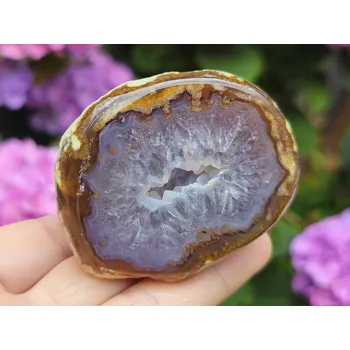 Přírodní kámen Achát hnědý geoda s dutinou Brazílie 183g