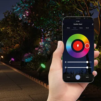 Lampička Zahradní reflektor Hama WLAN, zemní hrot, IP65, RGBW, stmívatelný - Délka kabelu 150 cm, délka reflektoru 11,6 cm černá 1 x 7 W LED - Doprava zdarma