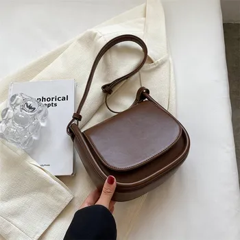 Kabelka Stylová kabelka crossbody Barva: Kávová, Velikost: 20cmx16cmx8cm