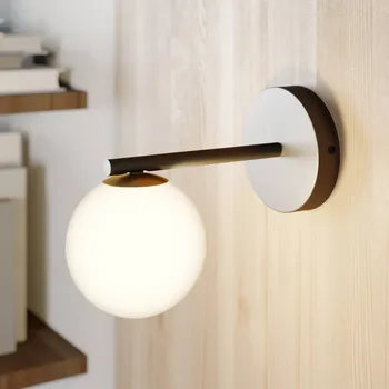 Lampička SIGMA Nástěnné světlo Gama v černé barvě se skleněnou koulí černá, bílá 1 x 12 W LED - Doprava zdarma