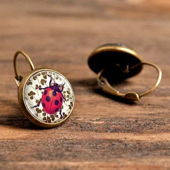 Náušnice Prosperk Náušnice z pryskyřice s berouškou S0157