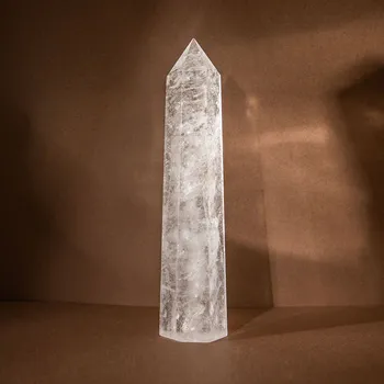 Křišťál M Váha: 600 - 800 g střední obelisk