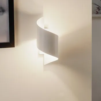 Lampička EMIBIG LIGHTING Nástěnné světlo Spiner bílé, výška 30 cm, ocel bílá 1 x 8 W LED - Doprava zdarma