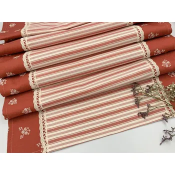 ubrus Běhoun z červeného kanafasu proužky a Červenka s krajkou Vzor kanafasu: Kombinované proužky, Běhouny sešívané: 43x200cm