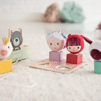 Tahací vozík Lilliputiens vlk Ludvík s aktivitami a vkládačkou tvarů