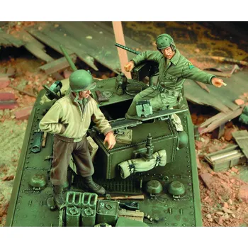 Plastikový model Royal Model 1/35 M3A3 Stuart Crew-WWII