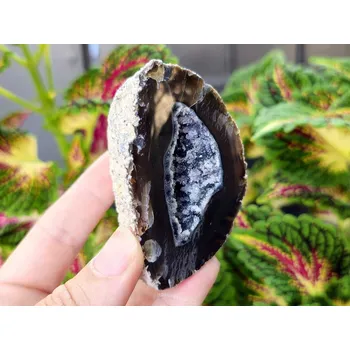 Přírodní kámen Achát geoda s dutinkou 172g (Brazílie)