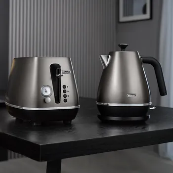 De'Longhi Distinta Titanium - kolekce