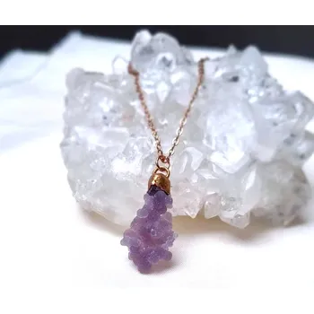Náhrdelník Hroznový grape fialový chalcedon - přívěsek/náhrdelník ŠPERKY S PŘÍRODNÍMI KRYSTALY
