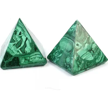 Přírodní kámen Pyramida z kamene malachit (cca 57mm)