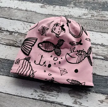 Kojenecká čepice Yháček Šmoulí čepička Yháček, oboustranná, ryby na starorůžové, flís Velikost:: XL