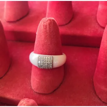 Prsten Ocelový prsten s keramikou (Prsten s kamínky - chirurgická ocel)