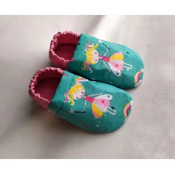 Capáčky Capáčky víly s duhou velikost: 21 - 23,5cm (400,- Kč)