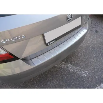 Auto-moto Milotec práh pátých dveří s výstupky pro Škoda Fabia III Limousine vč. facelift, r.v. 2014-, stříbrný matný