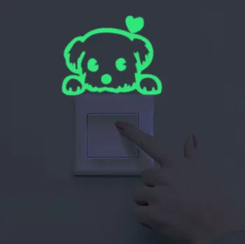 Samolepící dekorace Fosforová samolepka na vypínač "Pejsek se srdíčkem" 9x11 cm