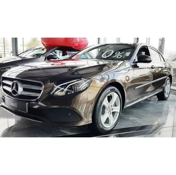 Lišta karosérie Boční lišty dveří Mercedes E (W213) 2016- Sedan • F62 • Rider