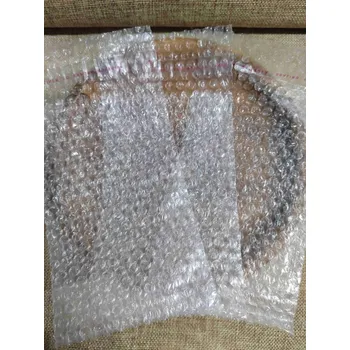 Obalový materiál Bublinkové sáčky s lepicí lištou 9x14 cm 5 ks