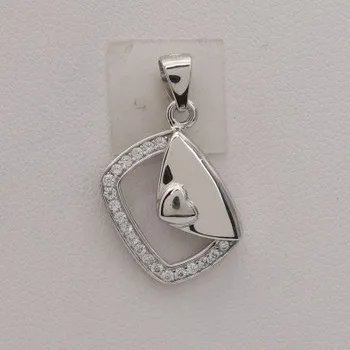 Přívěsek Stříbrný přívěsek s kamenem