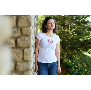 Dámské tričko Dámské triko s lidovým motivem Srdce Barva: bílá, Velikost: XL, Barva výšivky: barevná