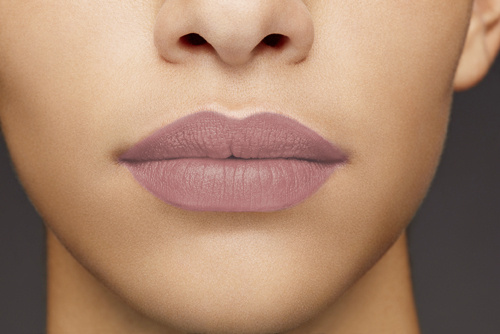 Bourjois Velvet The Pencil – 2-in-1 Lippenstift & Konturenstift, Mattes Finish, Hält Bis Zu 8 Stunden, Farbe: Amou-rose